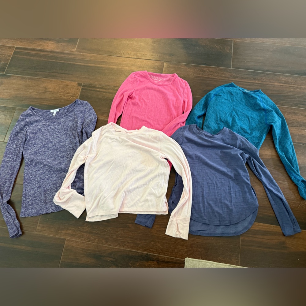 Set of 5 long sleeve shirts - all fit like a Youth Large